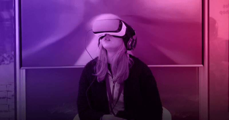 vr single girl